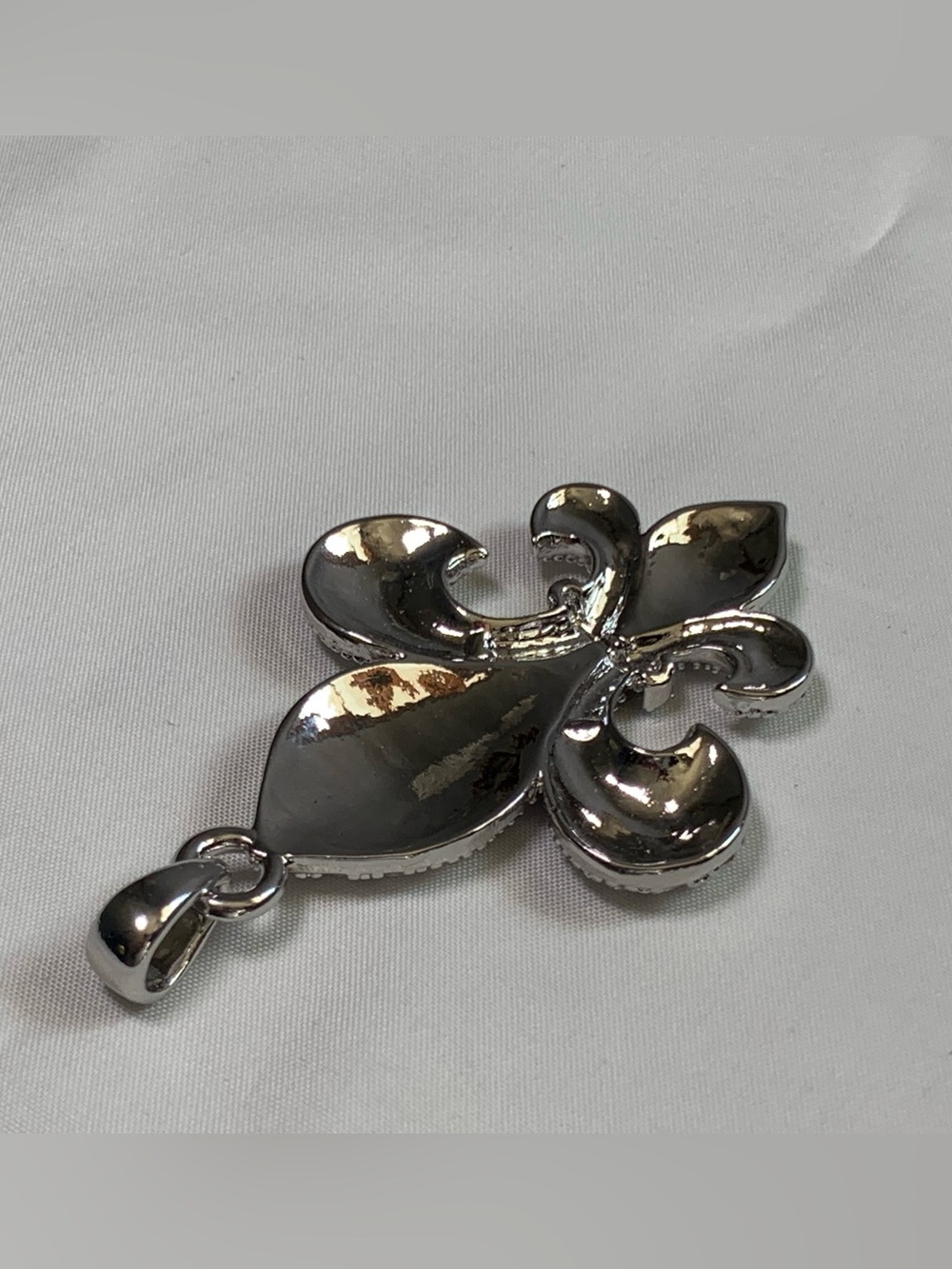 Fleur de Lis Aurora Clear Crystal Pendant Silver Tone Saints - Picture 7 of 9